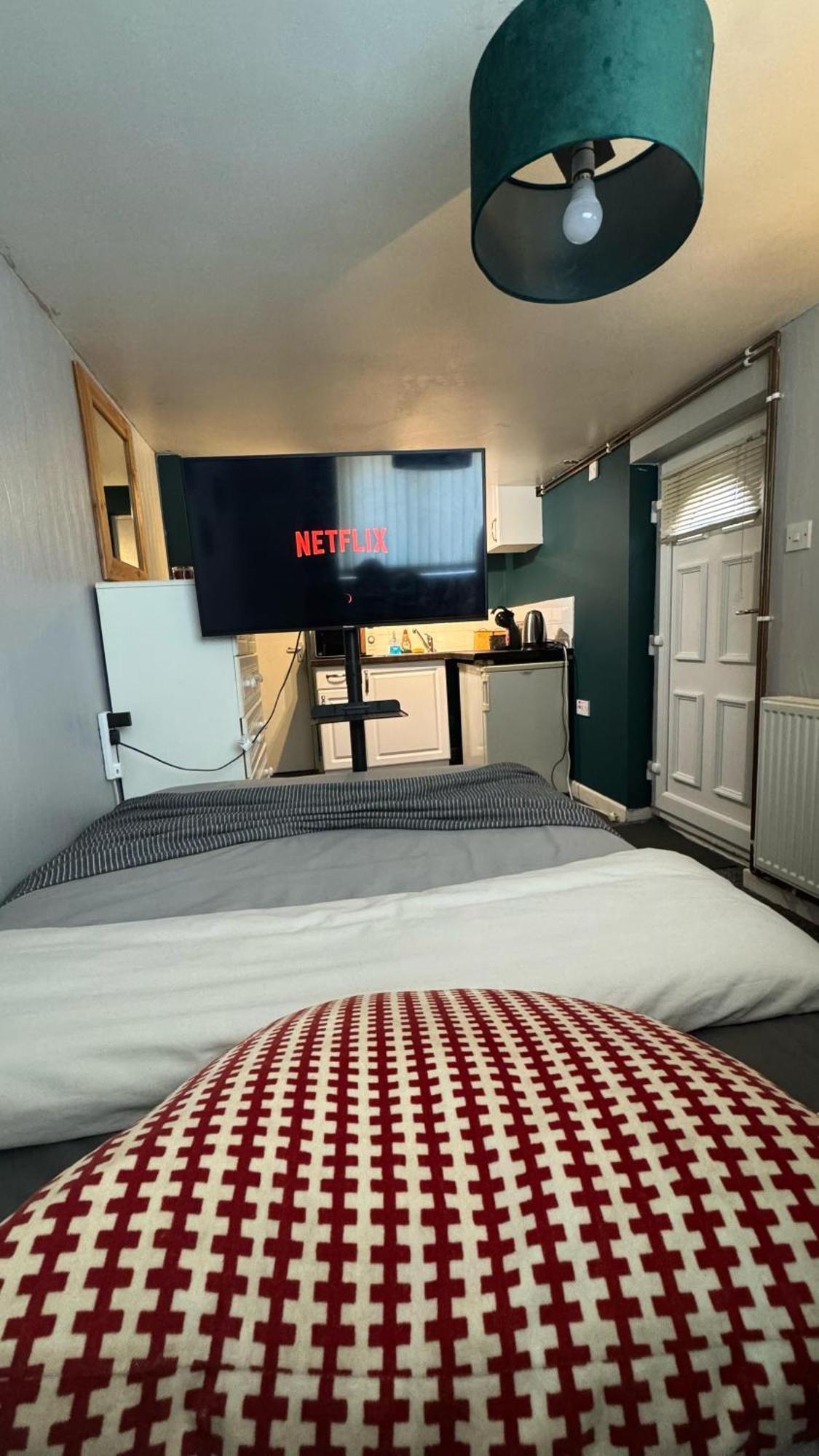 Cozy Near Centre Apartment *